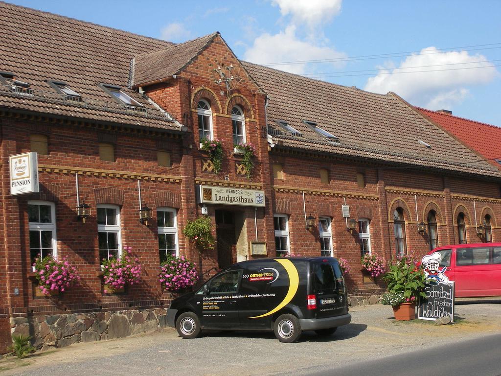 Werners Landgasthaus Lieskau Экстерьер фото