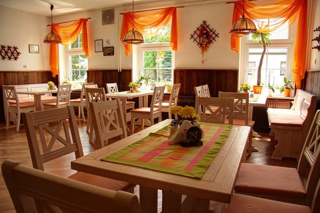 Werners Landgasthaus Lieskau Экстерьер фото